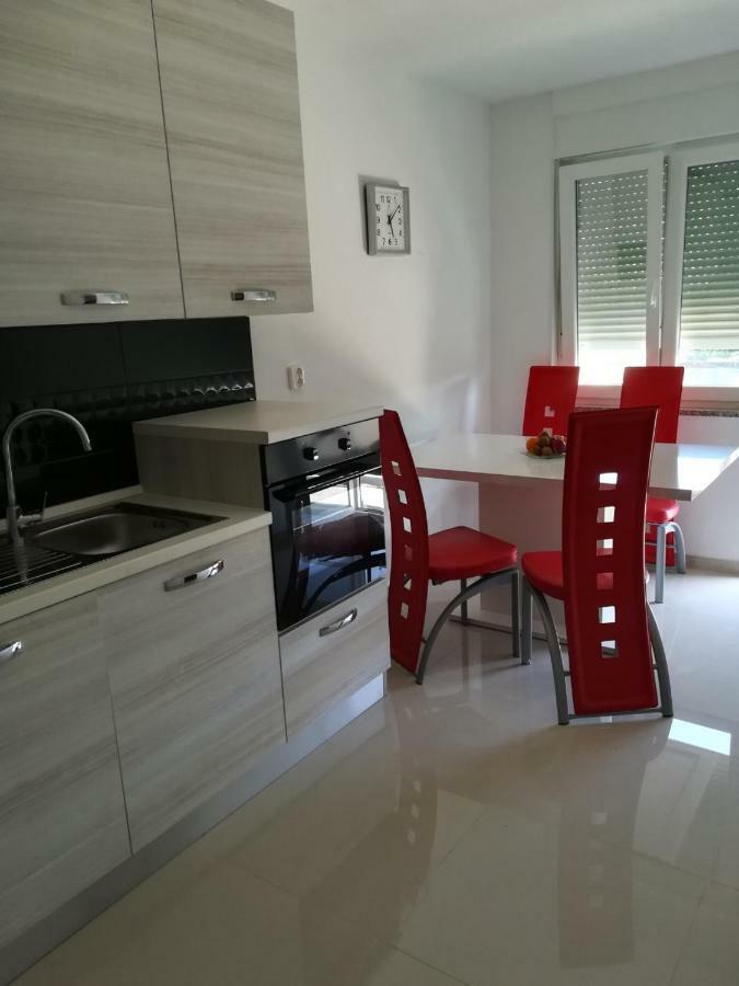 Apartman Tonika Póla Kültér fotó
